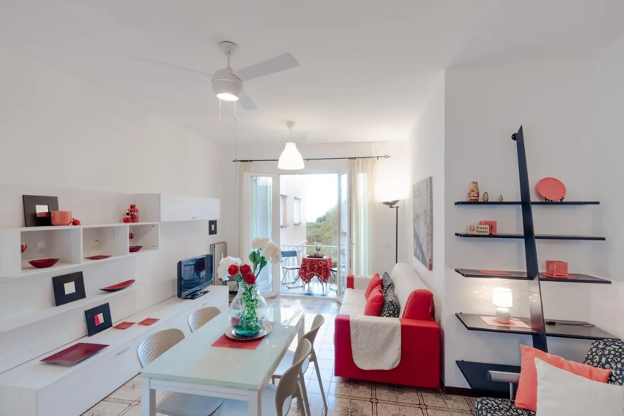 086 - Sunshine Home, 5 Minuti Dalla Spiaggia - Parcheggio Privato Gratis Incluso Ospedaletti 0*,  Italy