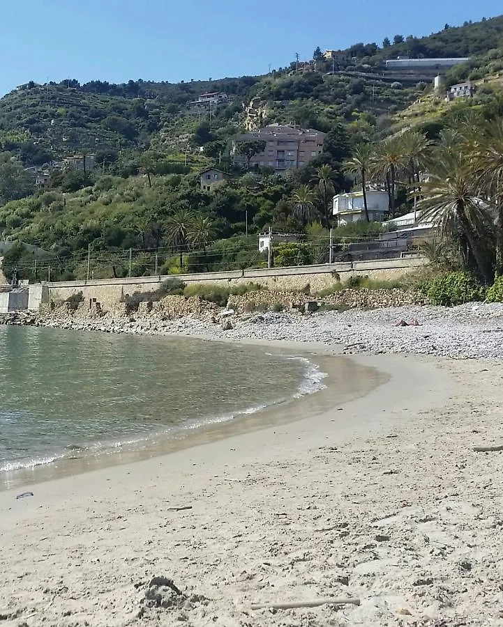 086 - Sunshine Home, 5 Minuti Dalla Spiaggia - Parcheggio Privato Gratis Incluso Ospedaletti Apartment