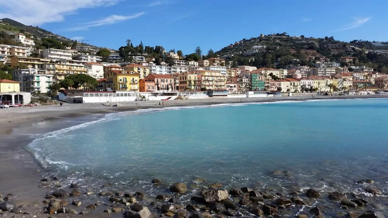 086 - Sunshine Home, 5 Minuti Dalla Spiaggia - Parcheggio Privato Gratis Incluso Ospedaletti